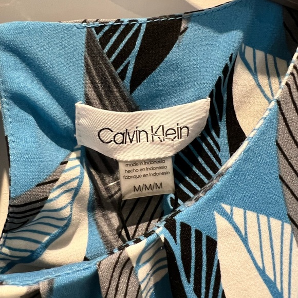 💙 Stylish & timeless sleeveless top, perfect for work or dinner out. NWT - Picture 9 of 10